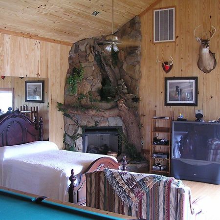 Shalom House Bed And Breakfast Тифтон Екстериор снимка