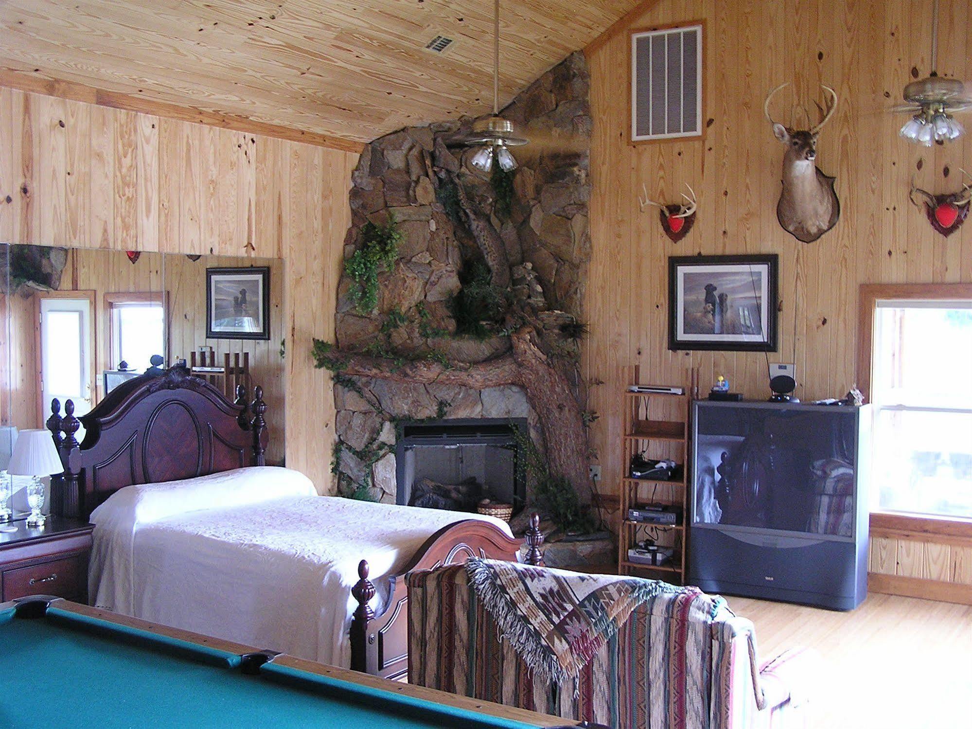 Shalom House Bed And Breakfast Тифтон Екстериор снимка