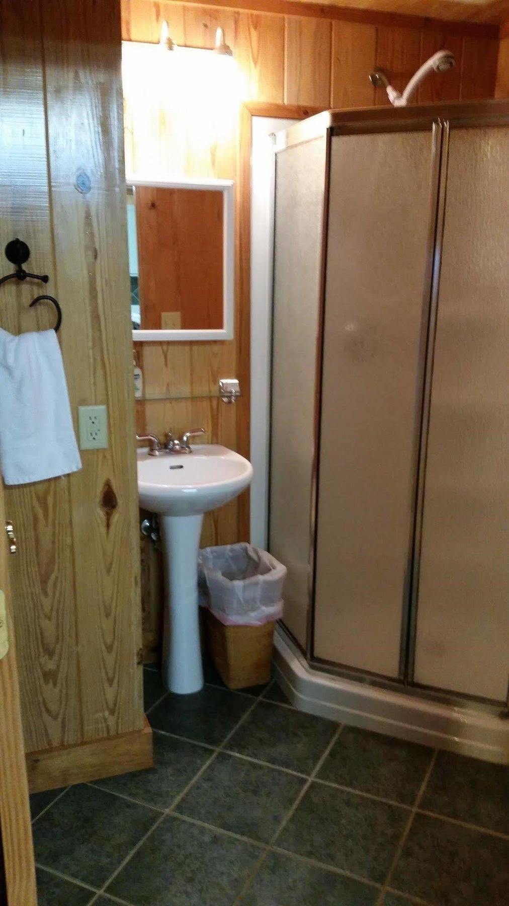 Shalom House Bed And Breakfast Тифтон Екстериор снимка